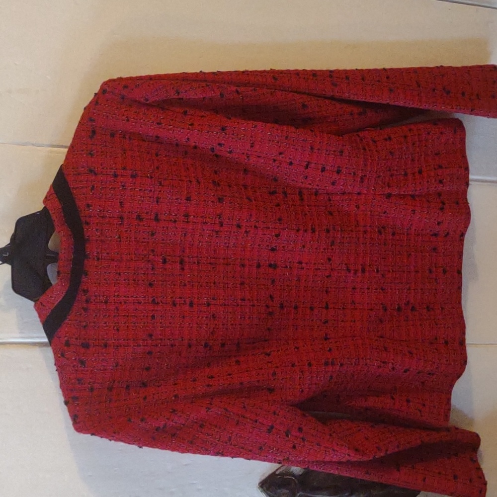 Red Vest - Picture 2 of 3